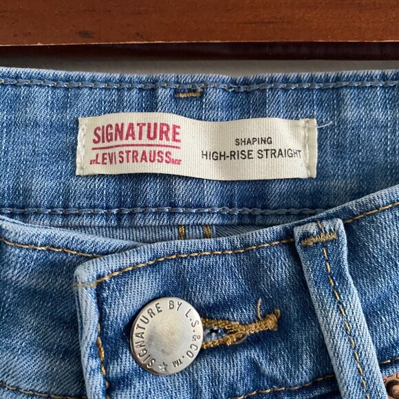 Levi Strauss Signature Shaping High Rise Straight Jeans - Picture 8 of 16